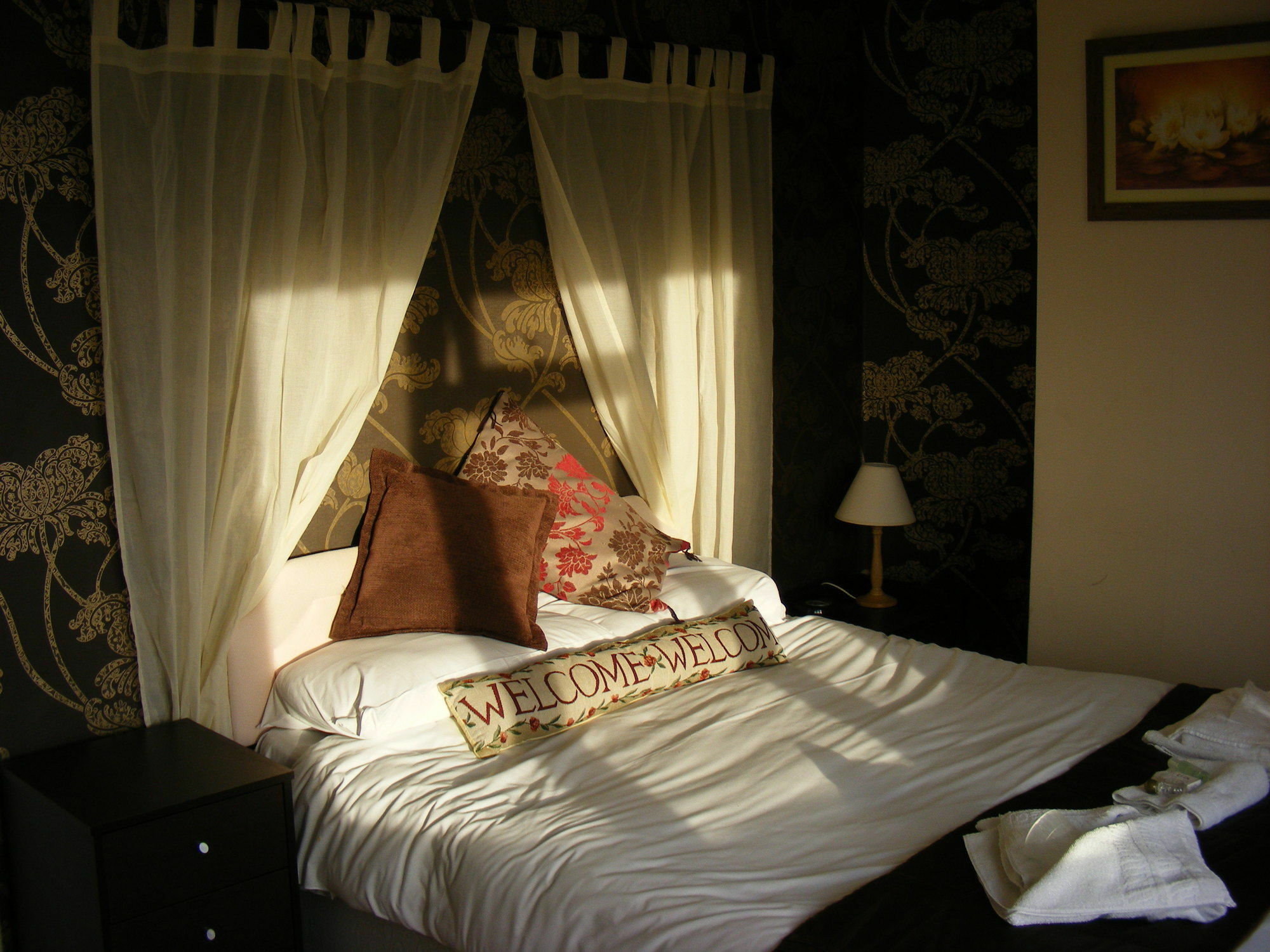 Sandown Manor Bagian luar foto